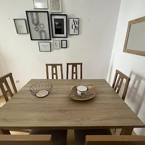 A Pie De Playa Con Vistas Al Mar. Apartamento